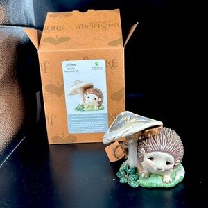 Jim Shire Woodland Hedgehog with Mushroom